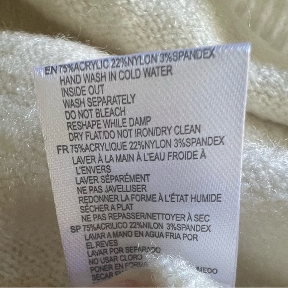 RDI Cream Colored Pearl Essence Deep V Women's Pull Over Sweater Size Large - Picture 4 of 5